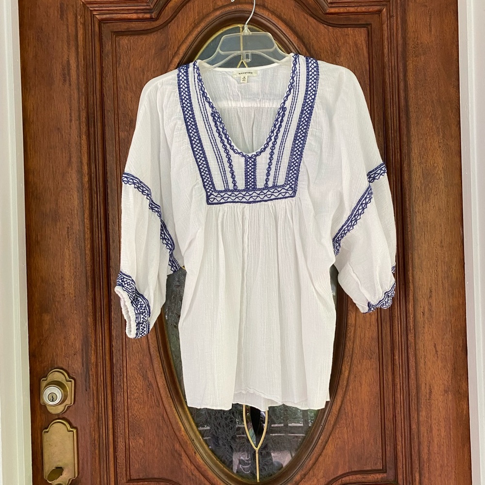 Max Studio top, size Medium